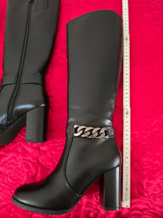 Stivali alti Lora Ferres similpelle neri