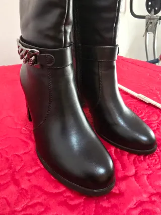 Stivali alti Lora Ferres similpelle neri