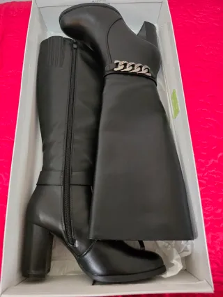 Stivali alti Lora Ferres similpelle neri