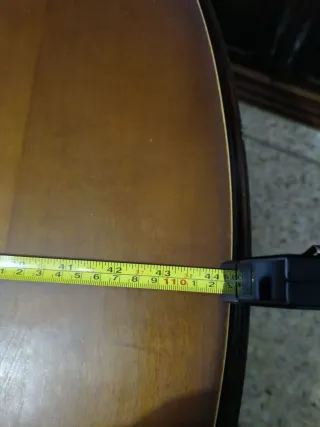 Mesa de comedor redonda de madera