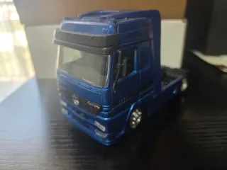 Modellino Camion Actros 1857 Blu