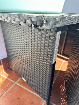 Conjunto Ratan Jardín Mesa y Sofá Negro