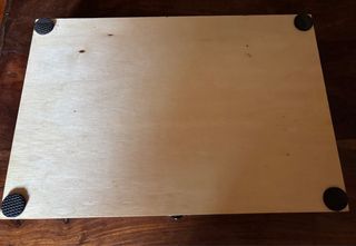 Caja de madera con cierre y tapa de plástico...