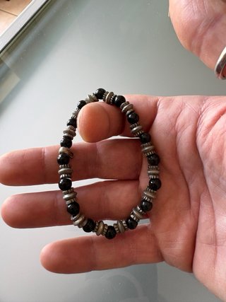 Bracciale perline nere e argento