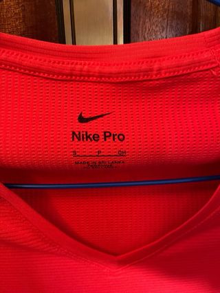 Camiseta Nike Térmica Roja