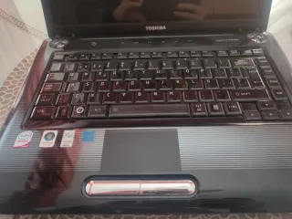 Portátil Toshiba Satellite Negro