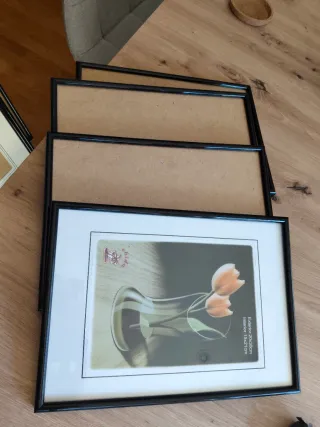 Marcos de fotos o diplomas negros y marrones