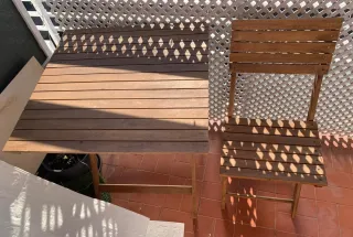 Conjunto mesa y 2 sillas madera terraza