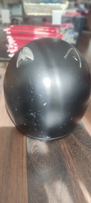 Casco de moto negro