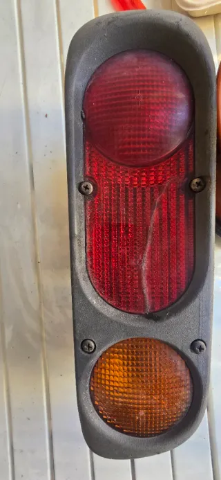 Pilotos Traseros para  Nissan Terrano II R20