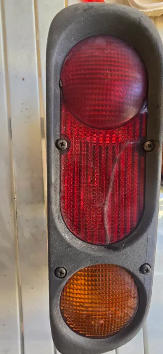 Pilotos Traseros para  Nissan Terrano II R20