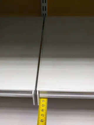 Estanterías de pared blancas