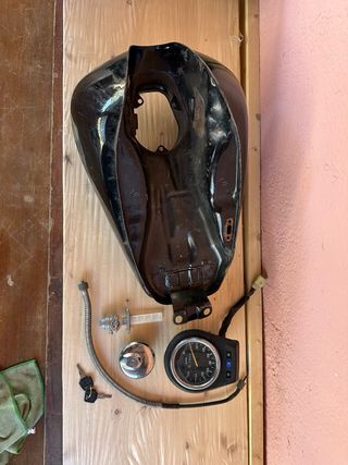 Depósito Suzuki Savage 650 Clásico