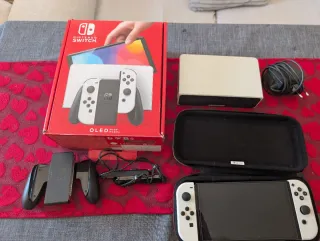 Nintendo Switch OLED Blanca y Negra
