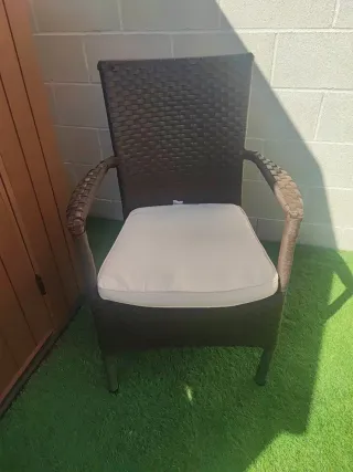 Mesa y 4 Sillas Jardín Ratán
