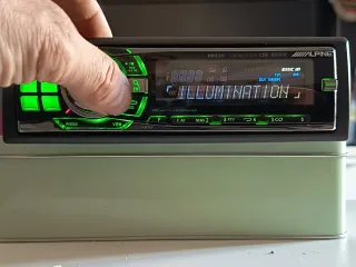 Radio CD Alpine CDE-9880R con bluetooth
