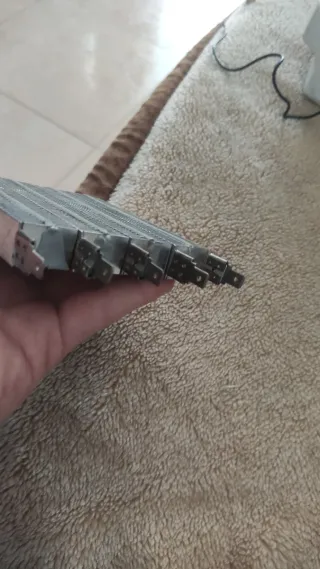 Elemento calefactor 10cm x 9cm AC 220-240V