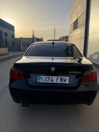 BMW 530d M negro 2007