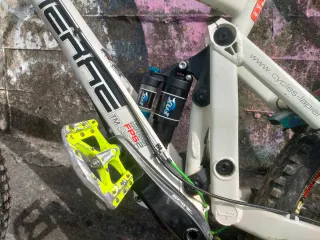 Bicicleta Lapierre DH 230