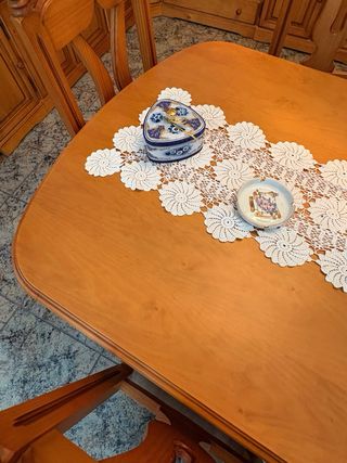 Mesa de comedor de madera extensible,con 6 sillas