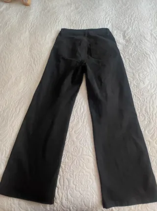 Pantalón vaquero ancho negro Talla S/36