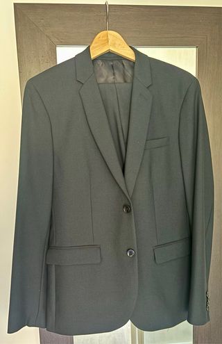 Traje de graduación azul marino