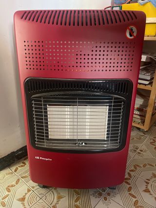 Estufa de gas Orbegozo roja
