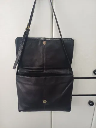 Bolso de piel negro