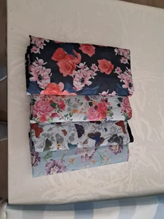 Baberos para adultos con estampado floral