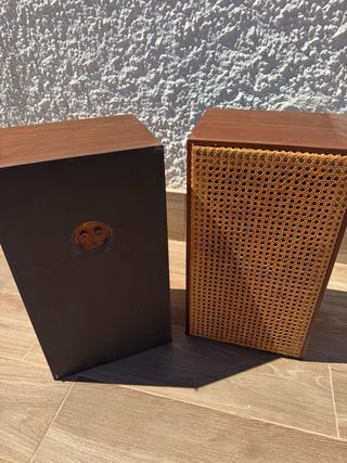 Altavoces hechos a mano años 70