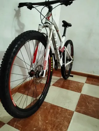 Mondraker Trackerr 29" muy ligera y como nueva