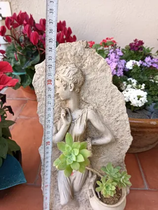 Figura Venus para jardín