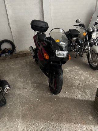 Kawasaki ZZR 600cc Sportbike