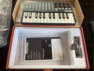 Akai APC KEY 25 Controlador MIDI