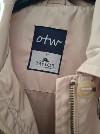 Chaqueta tipo gabardina beige