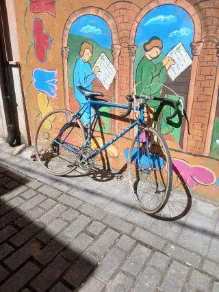 Bicicleta de carretera Orbea azul
