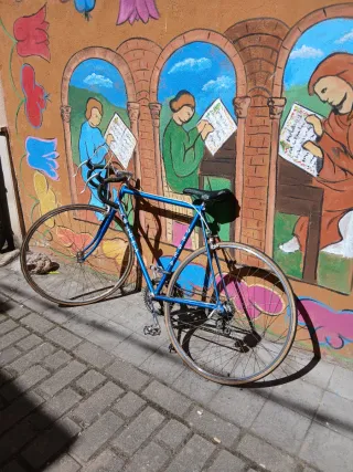 Bicicleta de carretera Orbea azul