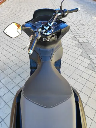 Honda PSX 125 Scooter Negra mate Automática