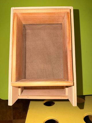 Harnero de madera y metal