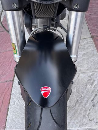 Ducati Monster 696 Dark 2011