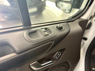 Ford Transit Custom VAN 2.0 TDCI 96KW 300 L1 TREND LUCES LED EN COMPARTIMENTO DE CARGA^KIT PROTECCIÓN DE CARGA (PAREDES Y SUELO)^PAQUETE VISIÓN TREND^