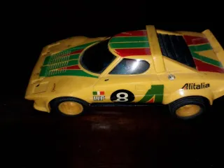 Coche Scalextric Lancia Amarillo