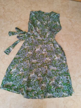 Vestido cruzado estampado mujer