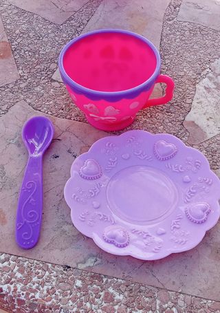 Set de té infantil rosa y morado