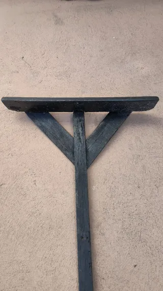 Rastrillo de madera antiguo