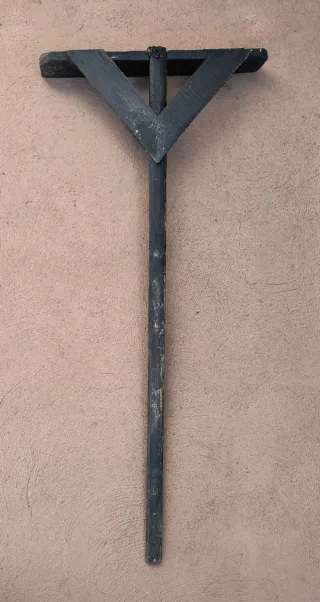Rastrillo de madera antiguo