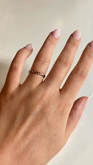 Anillo dorado trenzado