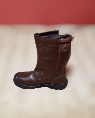 Botas de trabajo nuevas