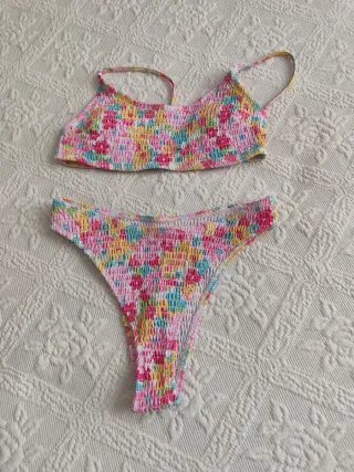 Bikini floral elástico talla S