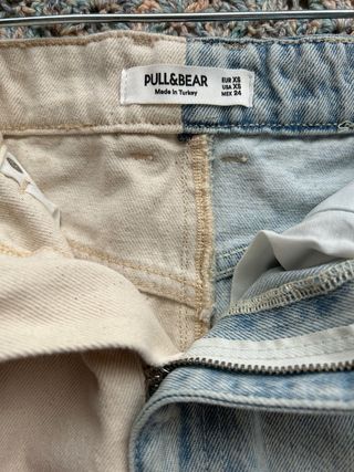 Falda Pull&Bear dos tonos blanco y azul